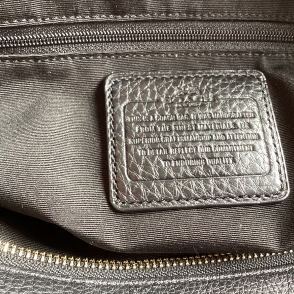 Authentic Black Leather Isabella Coach Handbag - Picture 7 of 10